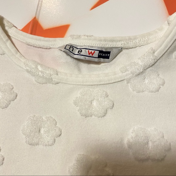 Daisy Terry Cloth Cropped Tee Tshirt - Picture 6 of 7